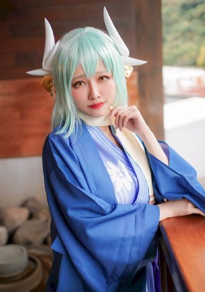女同桌用手揉我的jiji