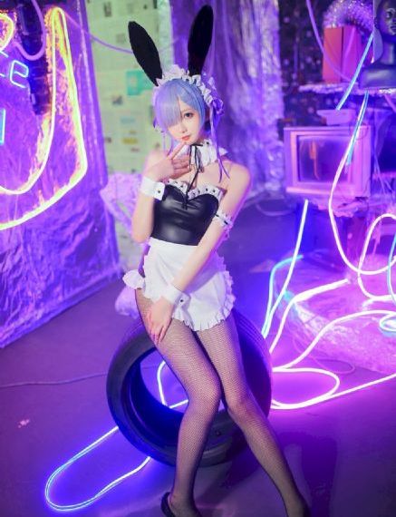 美女被脱脱内衣免费的软件
