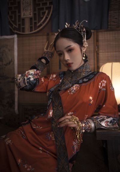 《玫瑰的故事》电视剧剧情