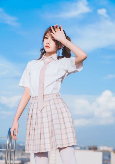 三个人捆着躁我一个