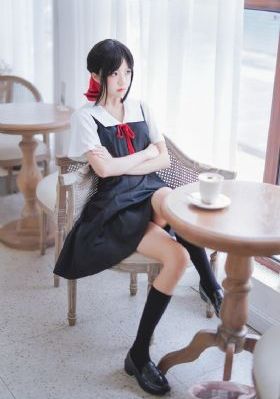 和嫩模做爰在线播放